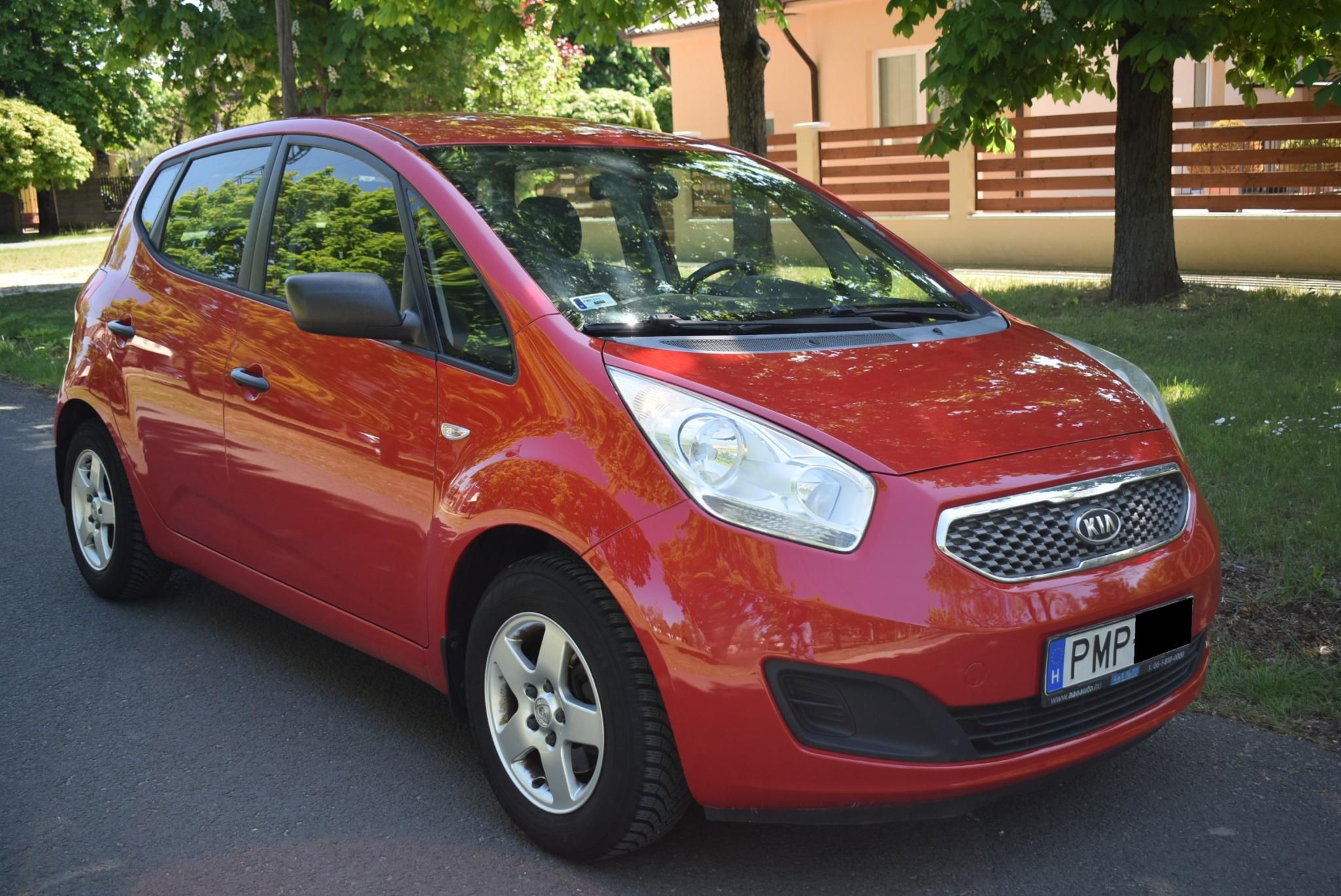Kia Venga 1.4 66 kW rok 2012, 125 000 km, Maďarsko — foto 2 z 11