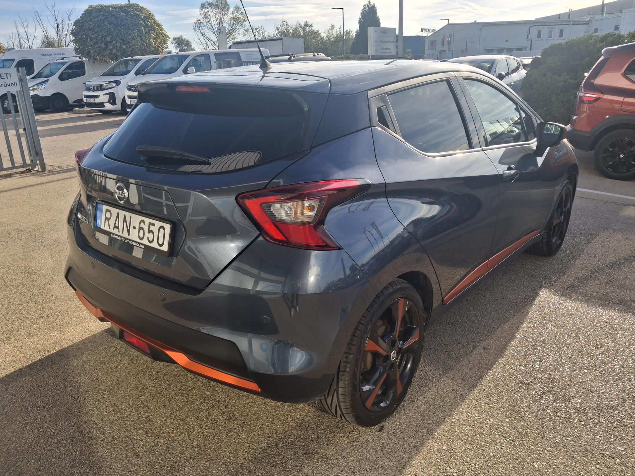 Nissan Micra 0.9 66 kW rok 2018, 72 702 km, Maďarsko — foto 4 z 25