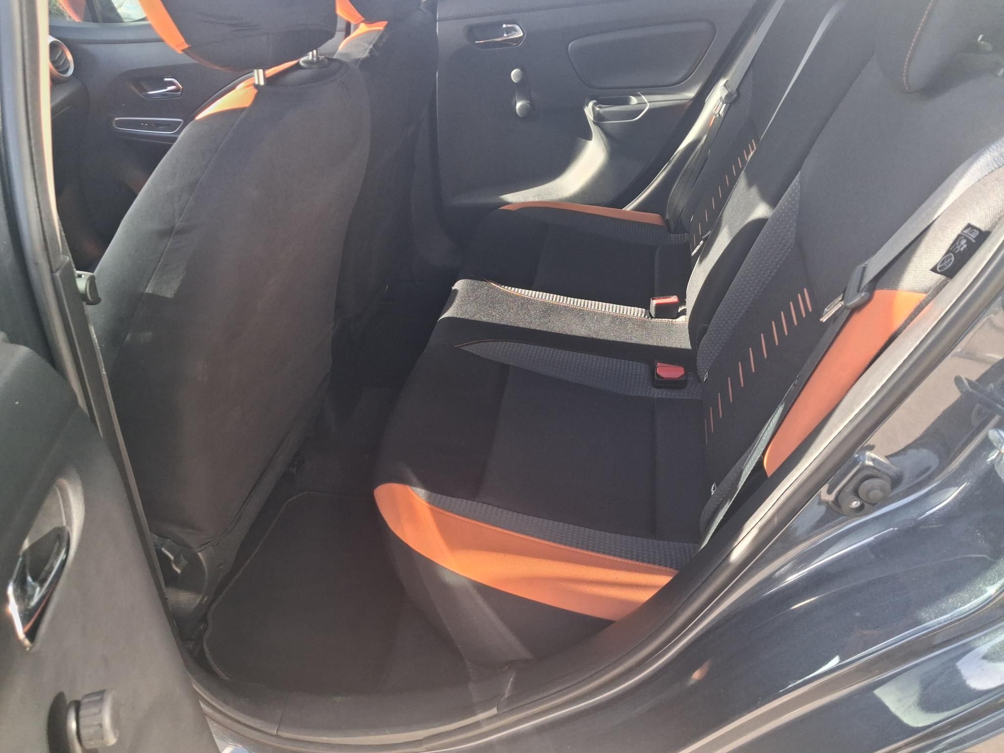 Nissan Micra 0.9 66 kW rok 2018, 72 702 km, Maďarsko — foto 7 z 25