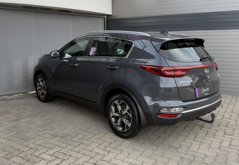 Kia Sportage Hp 1.6 CRDi 100 kW manuál rok 2019, stříbrná, 140 066 km, Maďarsko — foto 6 z 24