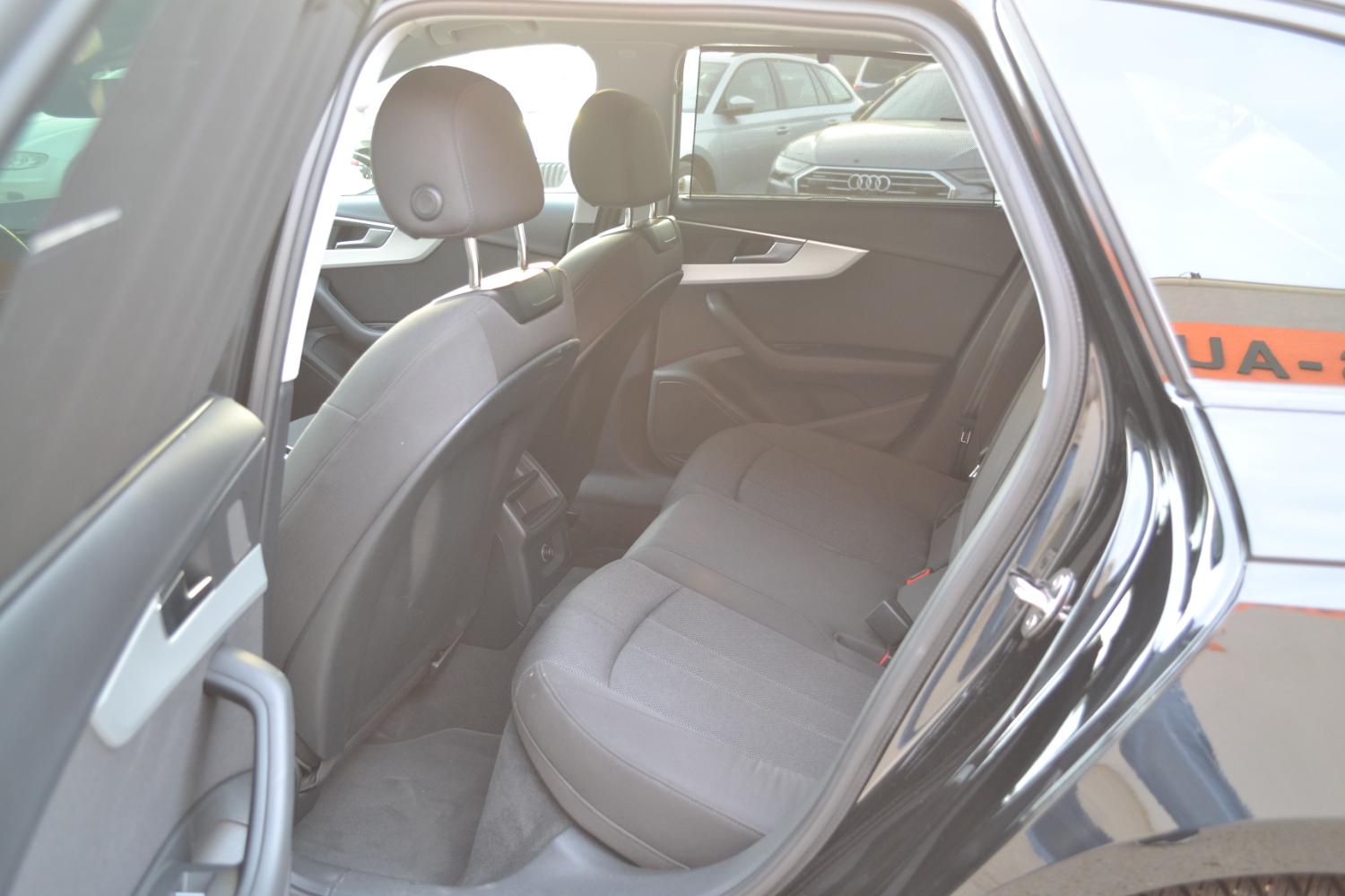 Audi a4 rok 2022, 52 523 km, Slovensko — foto 7 z 22