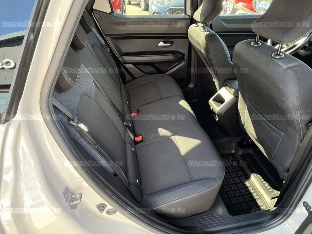 Dacia Duster 1.6 69 kW rok 2024, 71 772 km, Maďarsko — foto 10 z 12