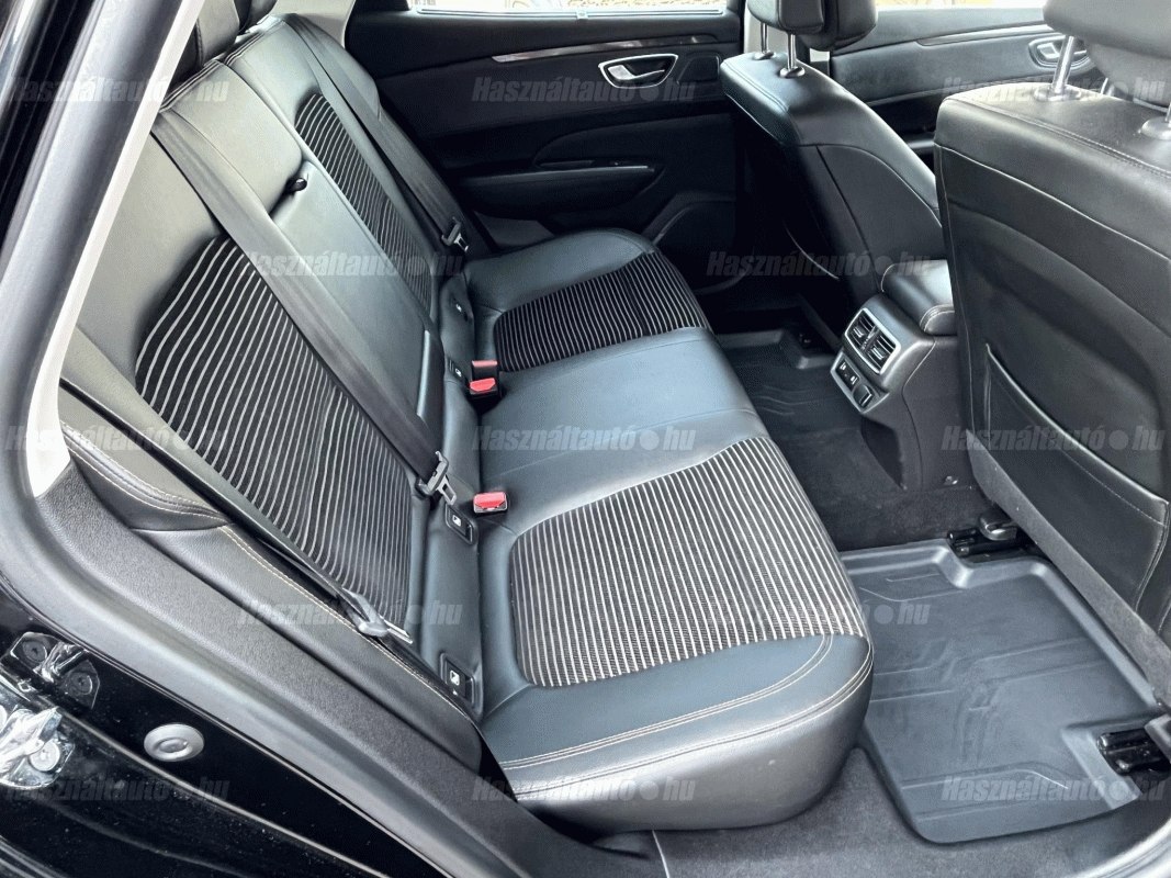 Renault Talisman Grandtour 1.6 dCi 96 kW rok 2016, 165 847 km, Maďarsko — foto 10 z 12