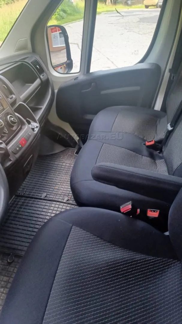 Peugeot Boxer 165k 2.2 BlueHDi rok 2022, 12 796 km, Slovensko — foto 9 z 24
