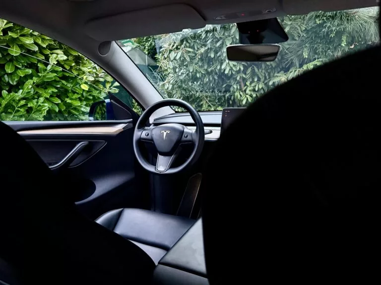 Tesla Y Long Range 4x4 378 kW, Slovensko — foto 8 z 41
