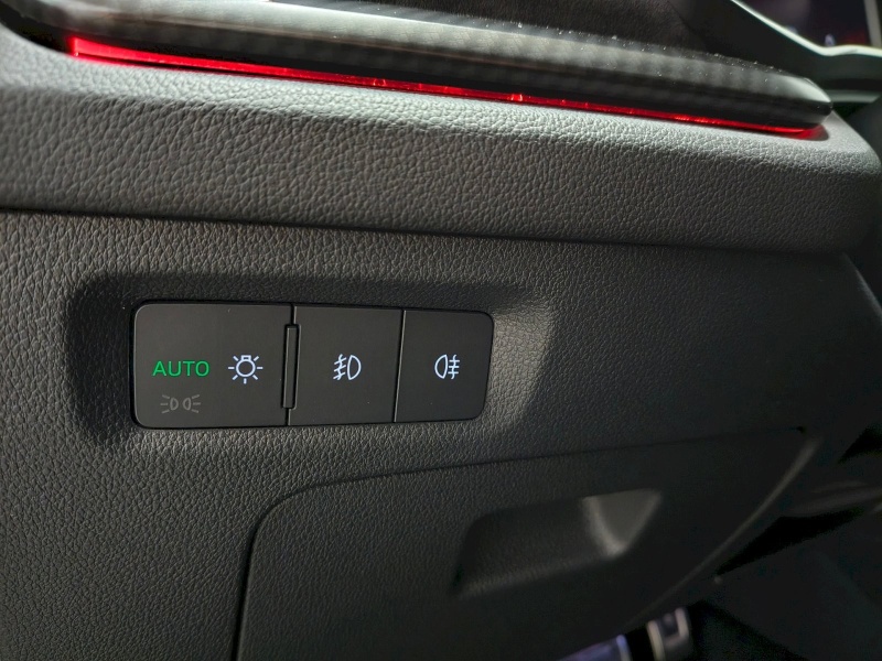 Volkswagen Tiguan R-Line 4MOTION 2.0 TDI DSG 140kW, Slovensko — foto 16 z 60