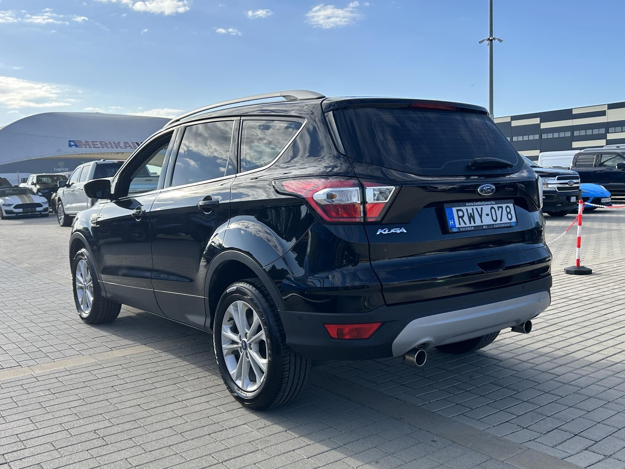Ford Kuga EcoBoost Titanium 1.5 110 kW manuál rok 2019, 54 000 km, Maďarsko — foto 7 z 23