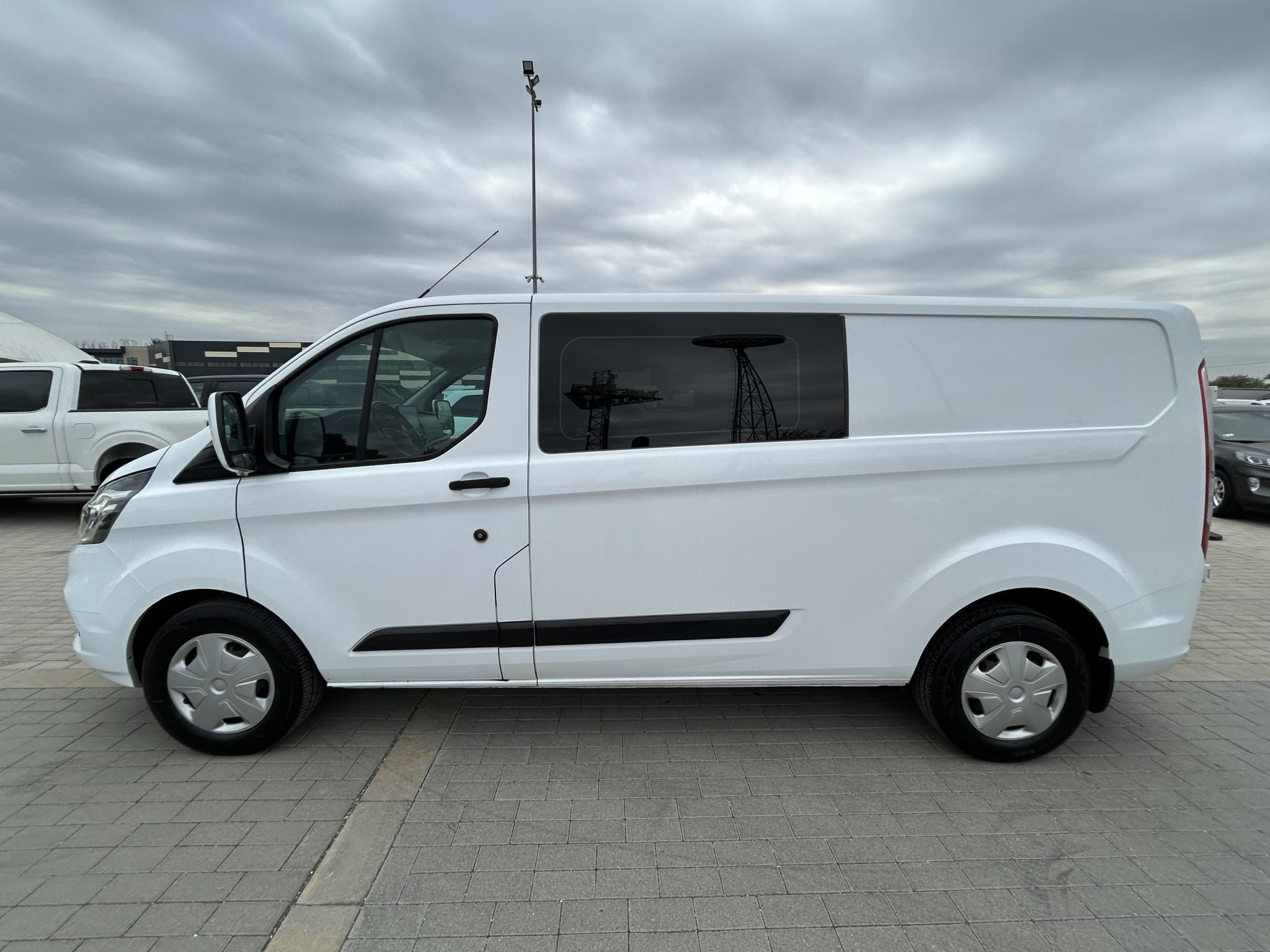 Ford Transit Custom Ci 2.0 TD 96 kW manuál rok 2019, Maďarsko — foto 2 z 29