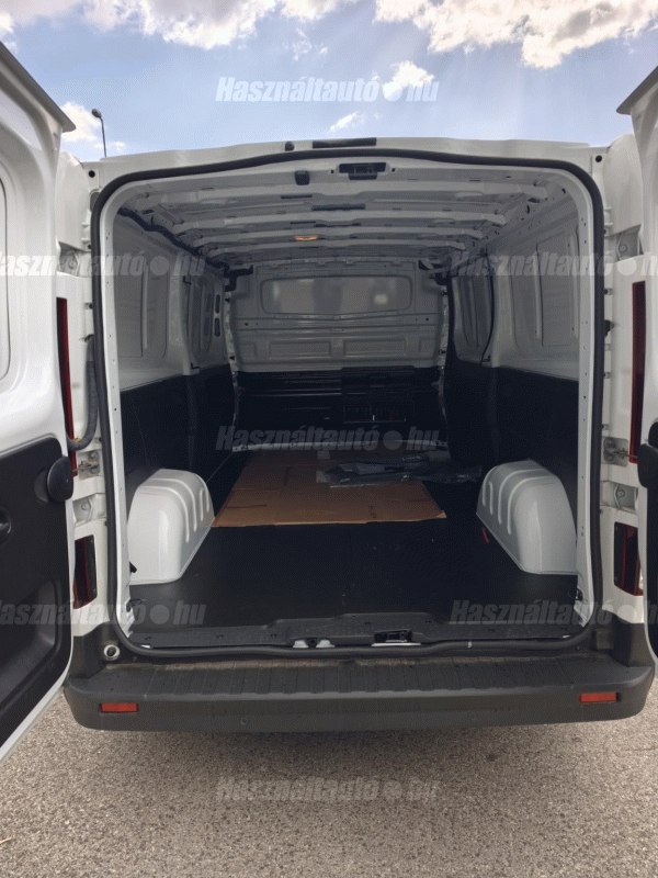 Renault Trafic 2.0 dCi 110 kW rok 2025, modrá, 5 km, Maďarsko — foto 4 z 5