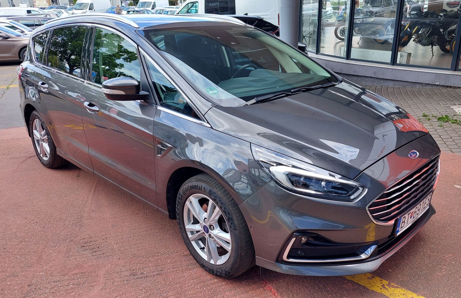 Ford S-Max Duratec Hybrid 2.5 D 140kW CVT, 173 294 km, Slovensko — foto 9 z 45