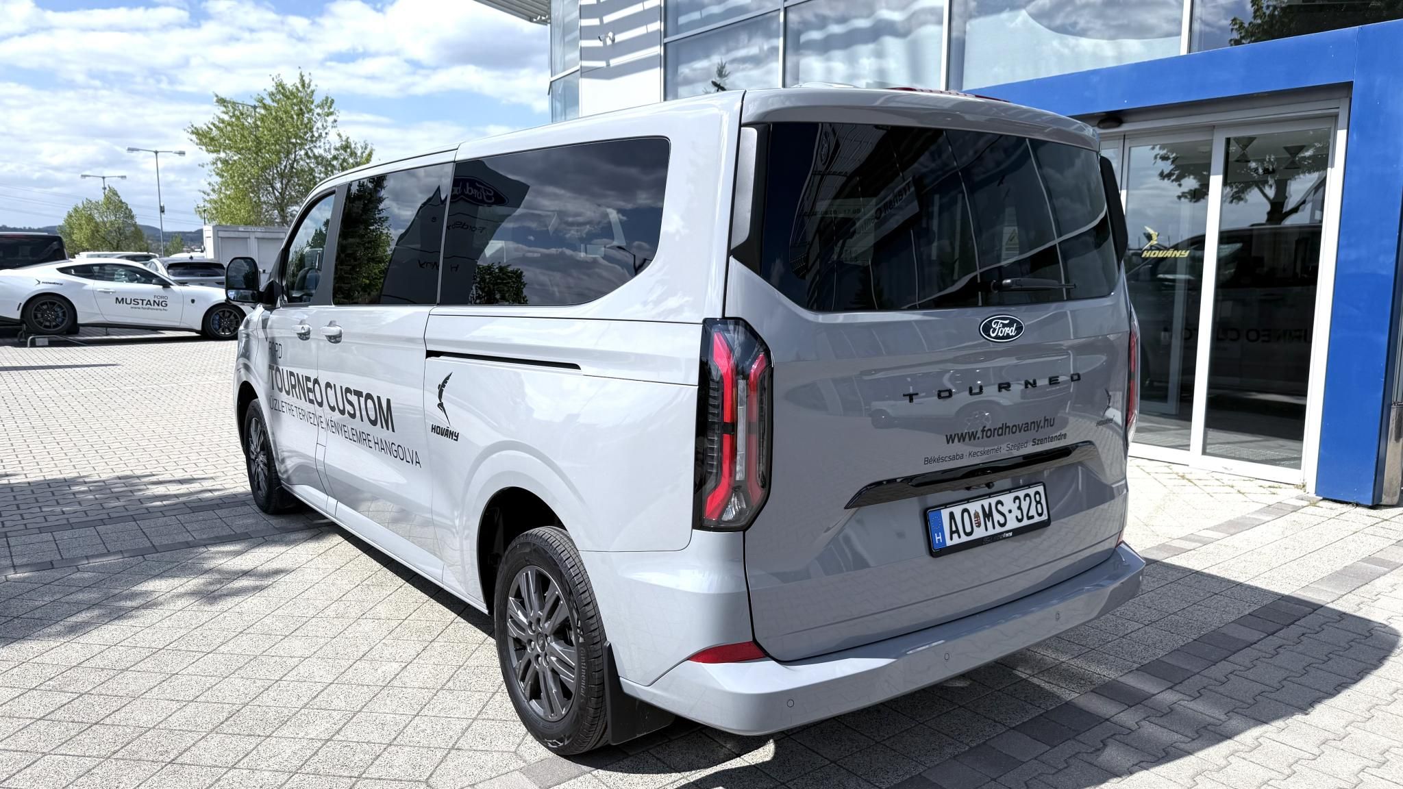Ford Transit Tourneo Custom 2.0 TD 125 kW rok 2026, 919 km, Maďarsko — foto 3 z 35