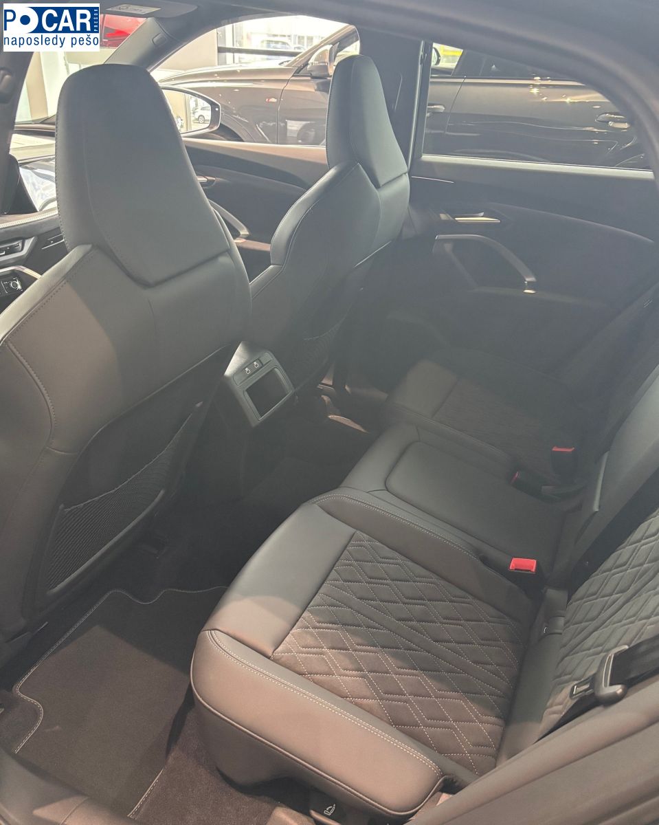 Audi q4 4x4 2,0 210 kW automat rok 1984, Slovensko — foto 5 z 9