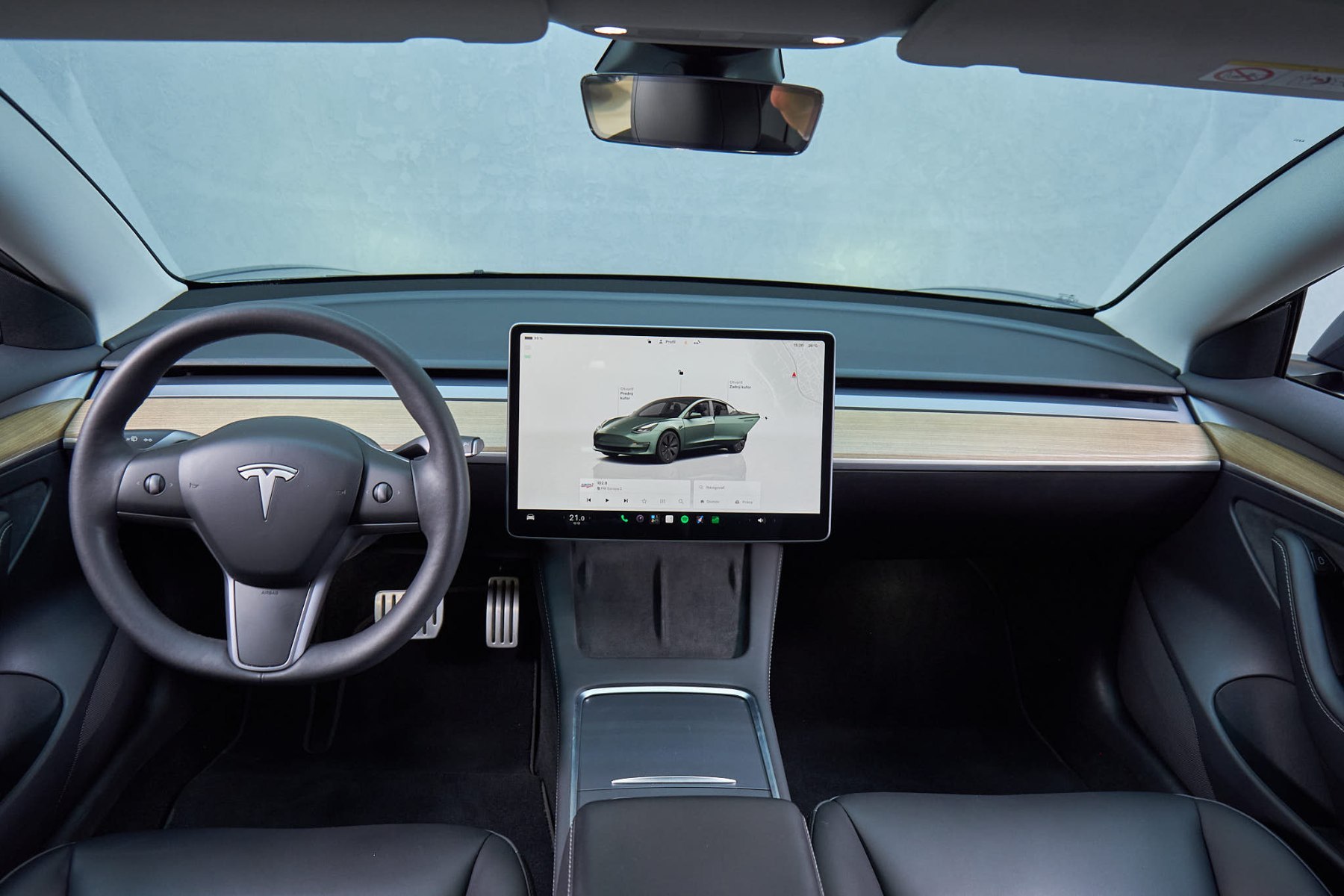 Tesla Model 3 366 kW automat, Slovensko — foto 9 z 12