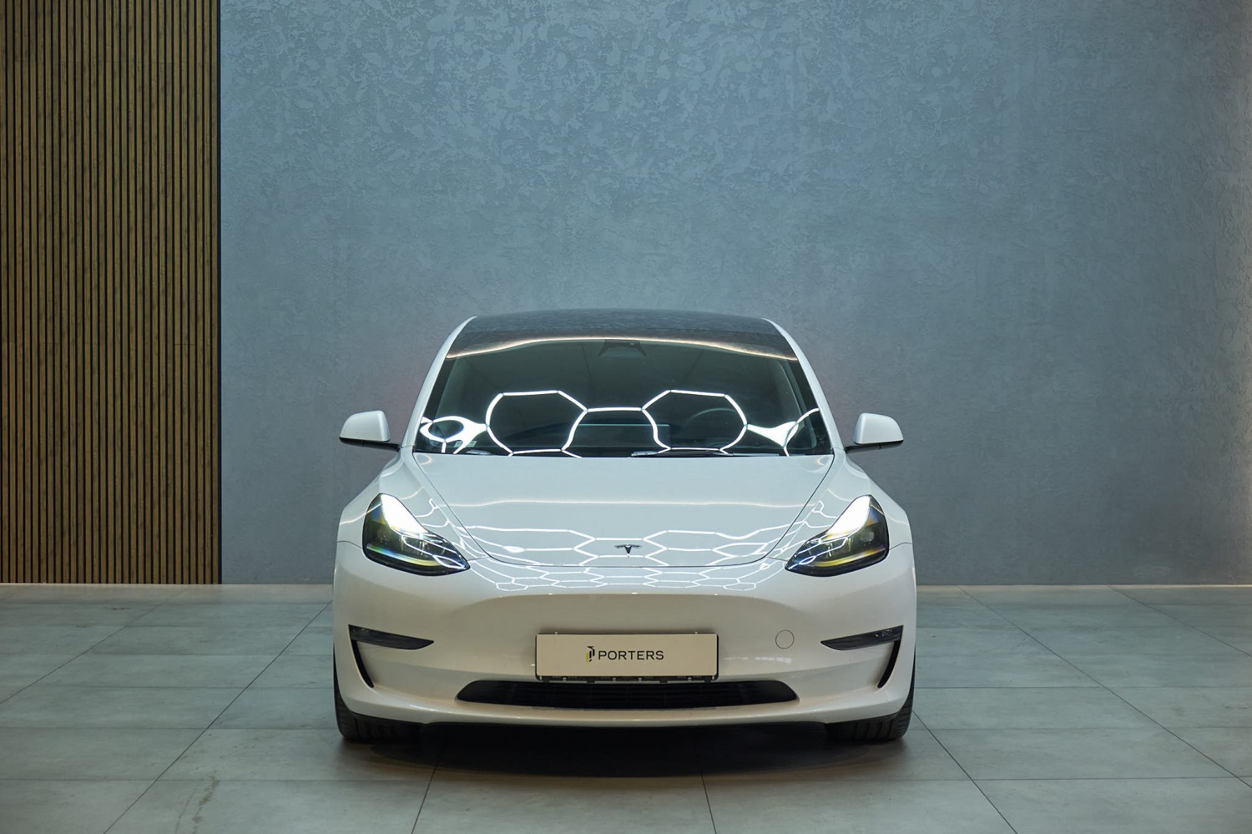 Tesla Model 3 366 kW automat, Slovensko — foto 2 z 12