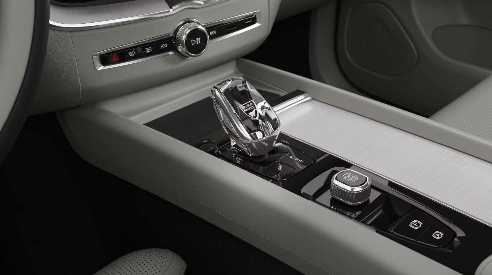 Volvo XC60 4x4 2.0 247 kW automat rok 2026, 7 km, Maďarsko — foto 14 z 39