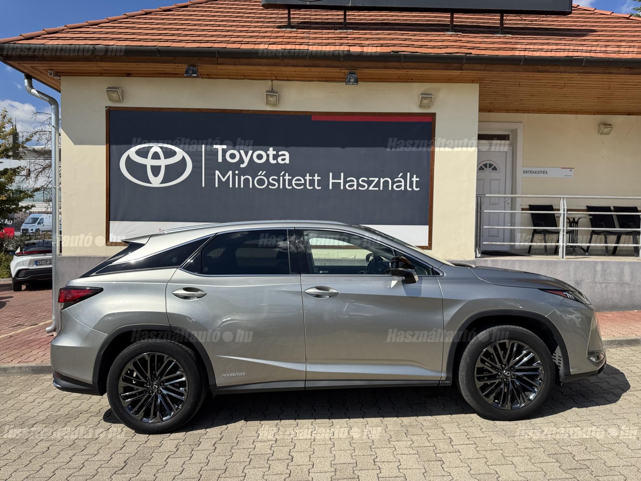 Lexus 17 4x4 3,5 193 kW automat, Maďarsko — foto 3 z 12
