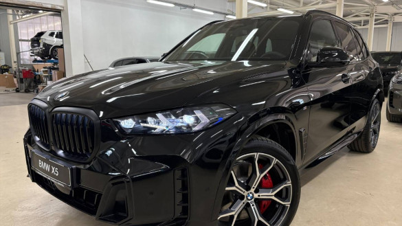 BMW Rad 5 xDrive 3,0 mHEV 420 kW automat, Slovensko — foto 2 z 43