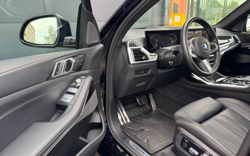 BMW x7 xDrive 3,0 mHEV 259 kW automat, Slovensko — foto 12 z 28