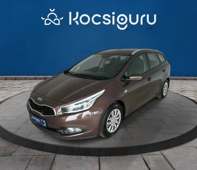 Kia 1.4 77 kW manuál rok 2013, 142 000 km, Maďarsko — foto 14 z 60