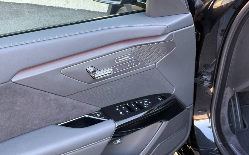BMW Rad 7 xDrive 3,0 294 kW automat, 78 479 km, Slovensko — foto 15 z 32
