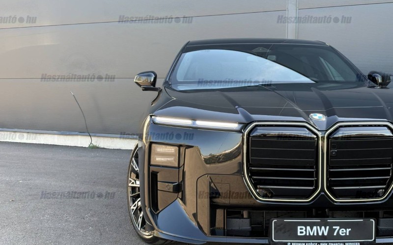 BMW Rad 7 xDrive 3,0 294 kW automat, 78 479 km, Slovensko — foto 3 z 32