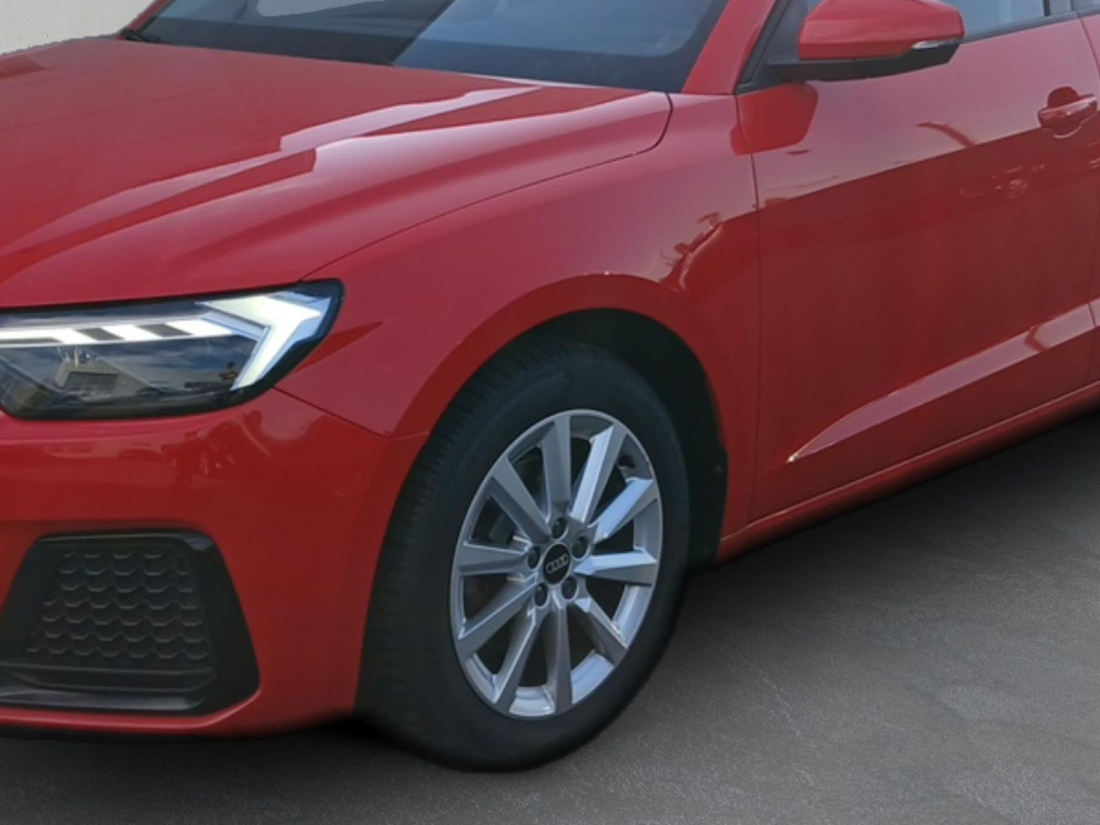 Audi TFSI 81 kW automat rok 2023, Německo — foto 8 z 20