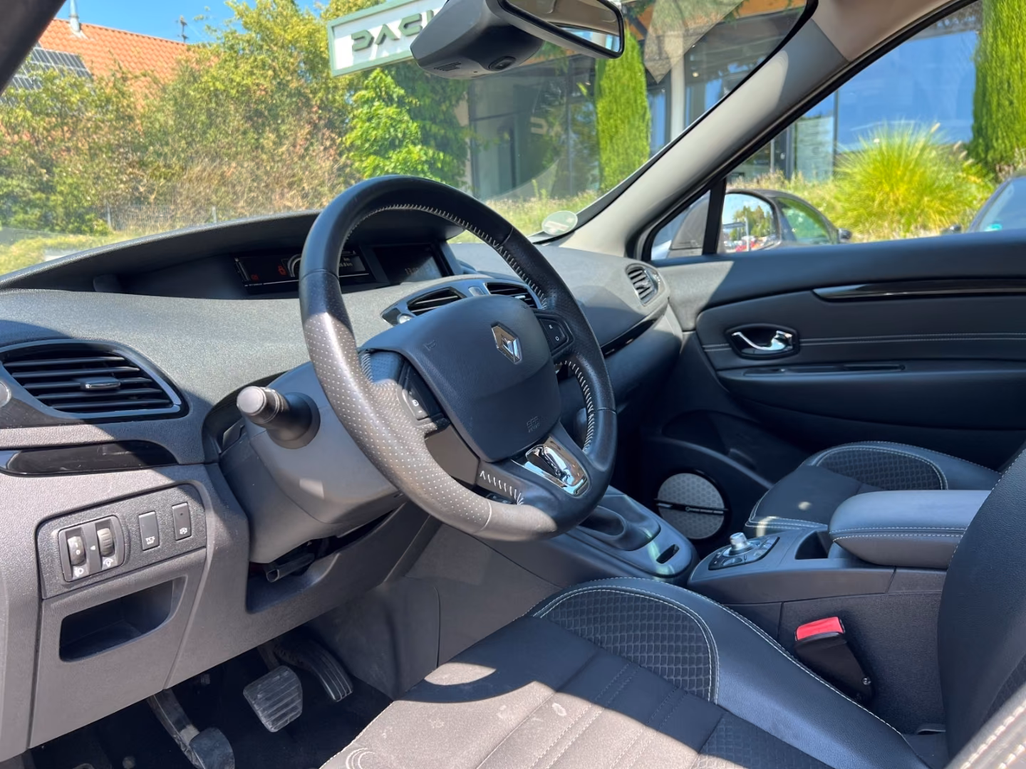Renault 81 kW manuál rok 2014, 93 954 km, Německo — foto 4 z 14