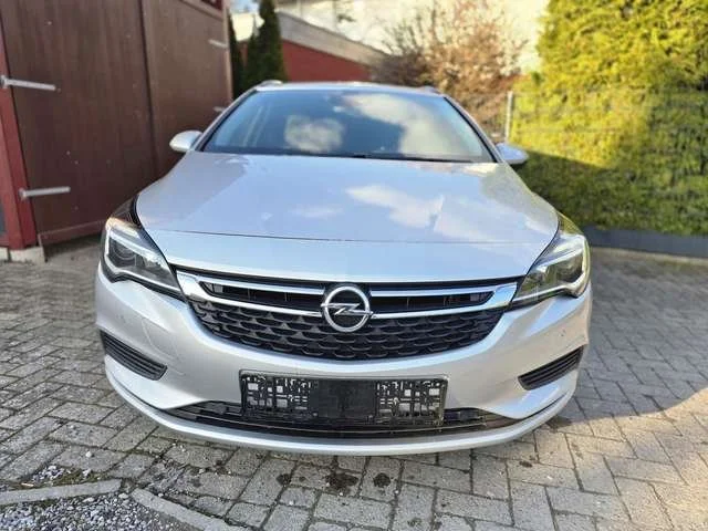 Opel Astra Sport 74 kW manuál rok 2017, 164 954 km, Německo — foto 2 z 15
