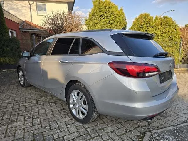 Opel Astra Sport 74 kW manuál rok 2017, 164 954 km, Německo — foto 6 z 15