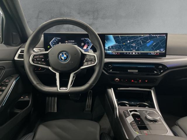 BMW 330e xDrive automat rok 2025, 14 078 km, Německo — foto 11 z 29