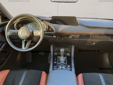 Mazda 3 2.5 103 kW automat, 100 km, Německo — foto 13 z 26