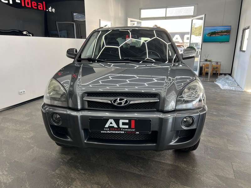 Hyundai Tucson 2.0 104 kW manuál, 105 100 km, Německo — foto 10 z 30