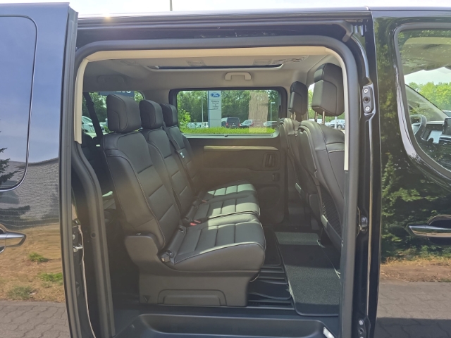 Peugeot Traveller automat, 100 km, Německo — foto 13 z 32