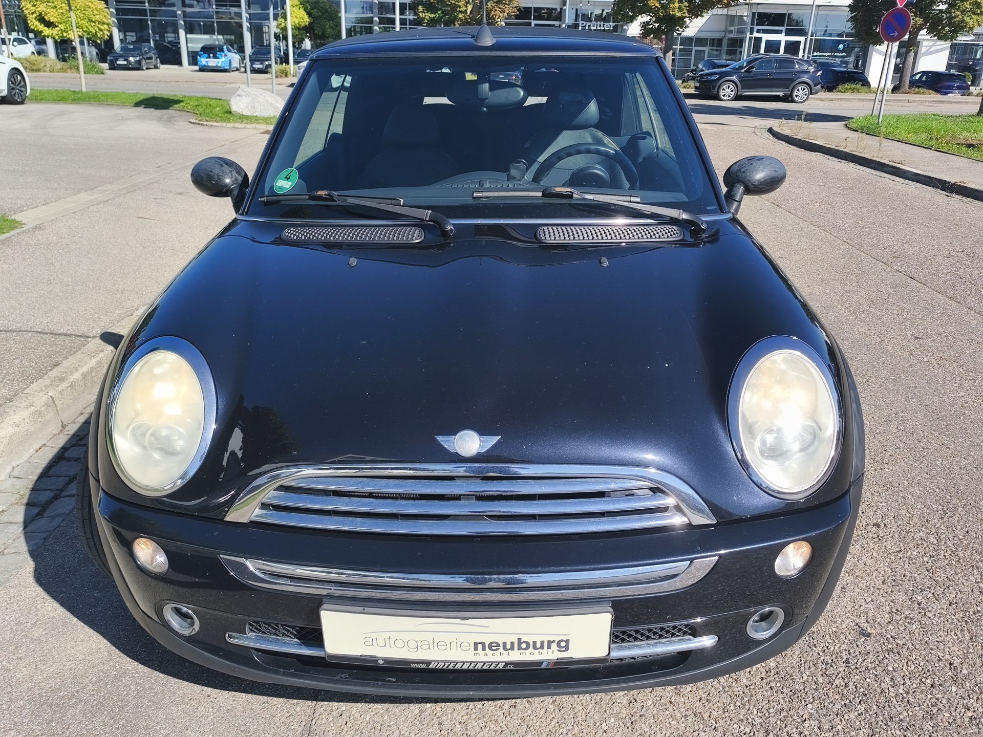 MINI One 1.6 manuál rok 2006, 175 000 km, Německo — foto 7 z 37