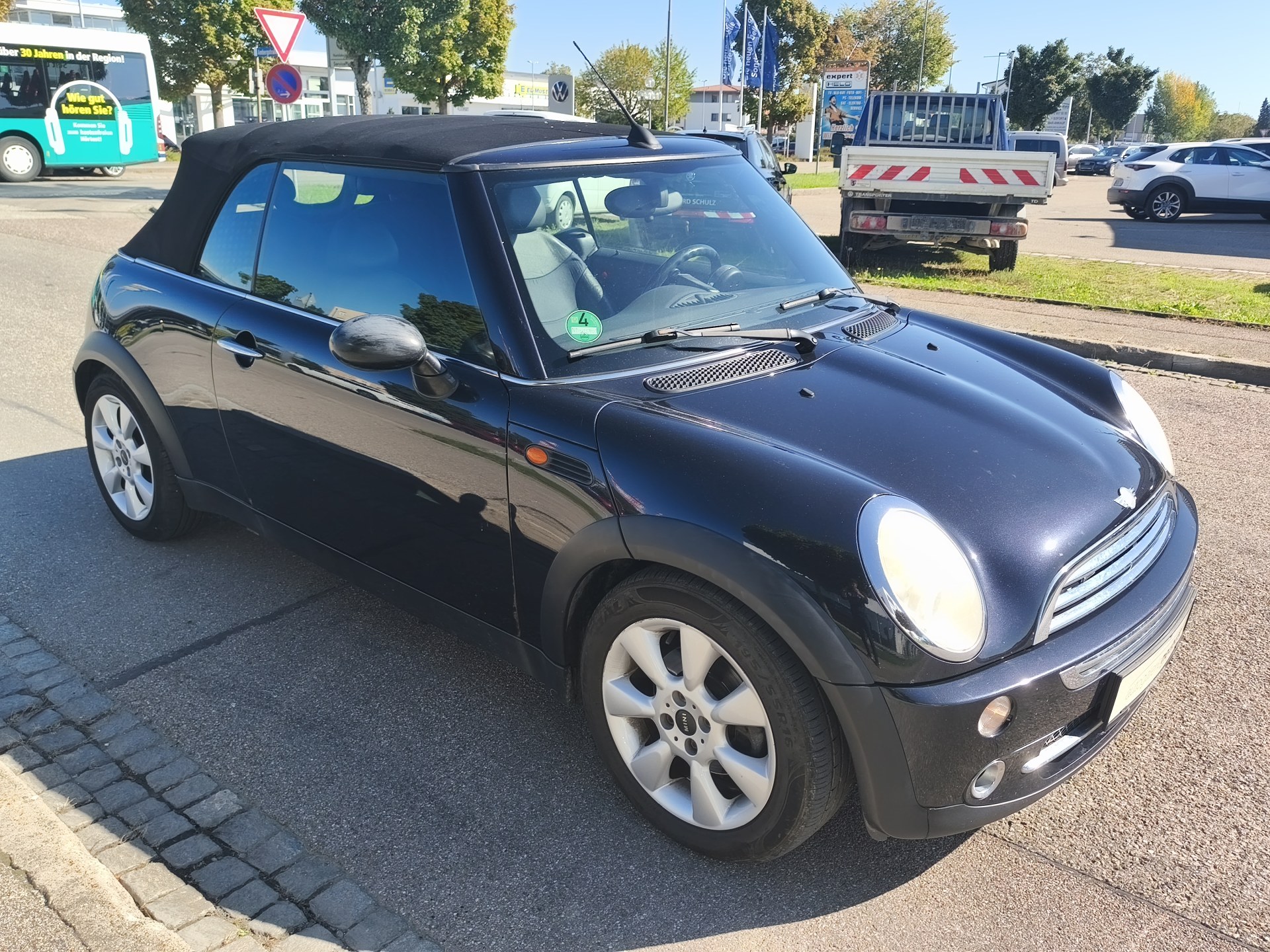 MINI One 1.6 manuál rok 2006, 175 000 km, Německo — foto 8 z 37