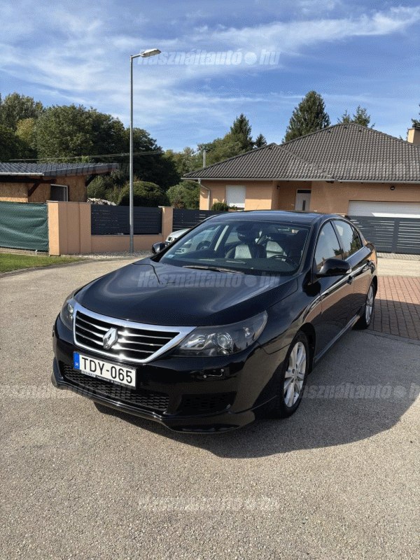 Renault Latitude 3.0 dCi 177 kW rok 2011, 254 510 km, Maďarsko — foto 3 z 8