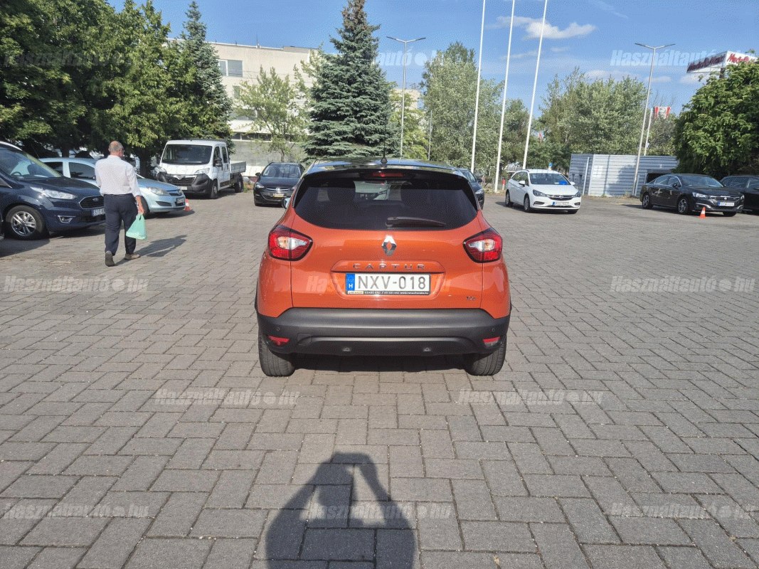 Renault Captur 0.9 TCe 66 kW rok 2016, 108 612 km, Maďarsko — foto 10 z 12