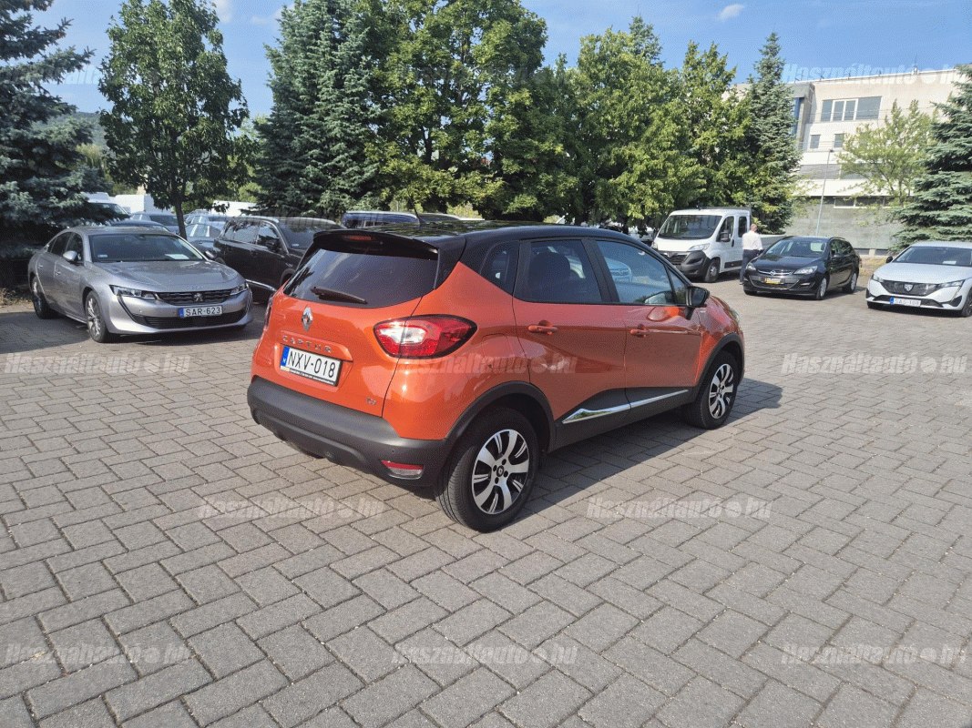 Renault Captur 0.9 TCe 66 kW rok 2016, 108 612 km, Maďarsko — foto 12 z 12