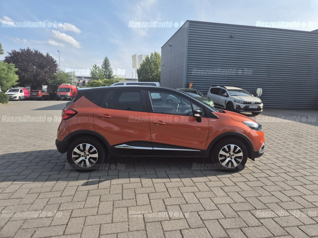 Renault Captur 0.9 TCe 66 kW rok 2016, 108 612 km, Maďarsko — foto 7 z 12