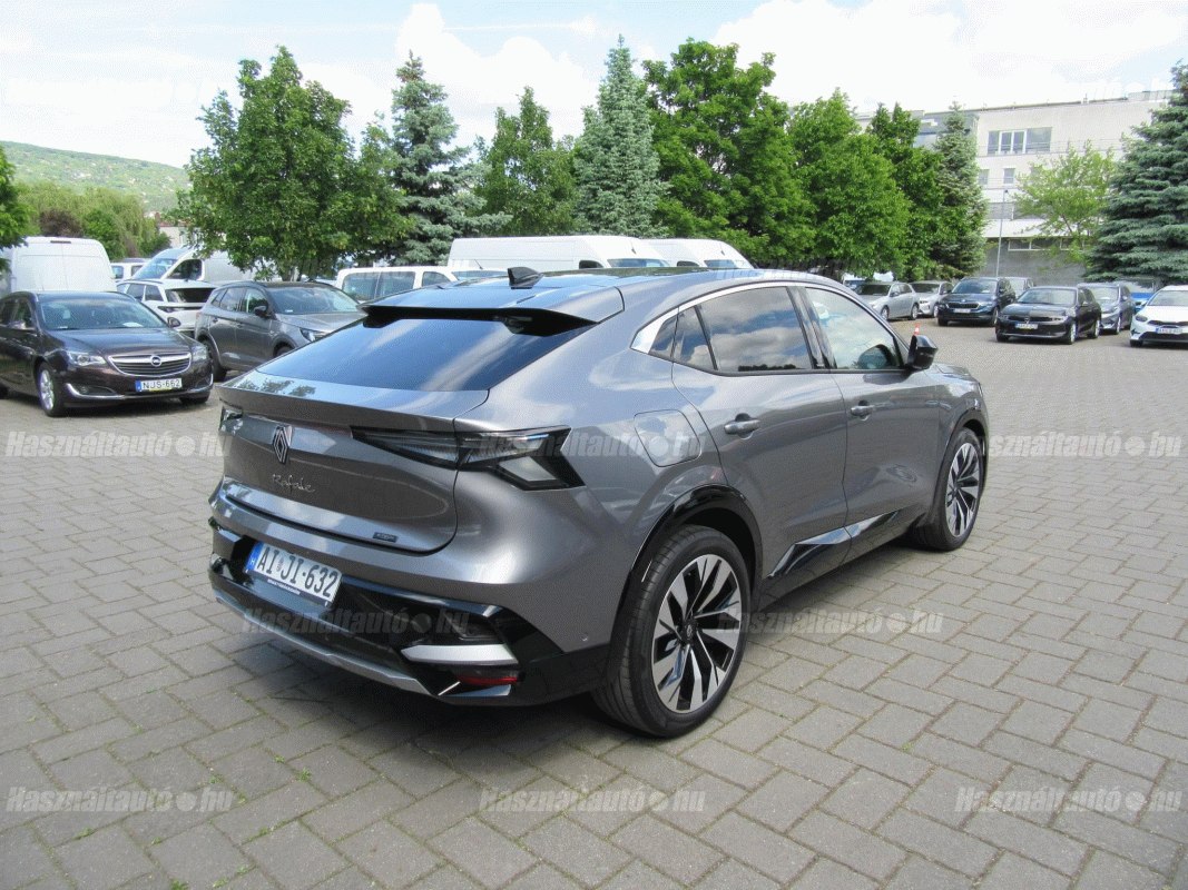 Renault Rafale 1.2 147 kW rok 2025, 8 973 km, Maďarsko — foto 4 z 12