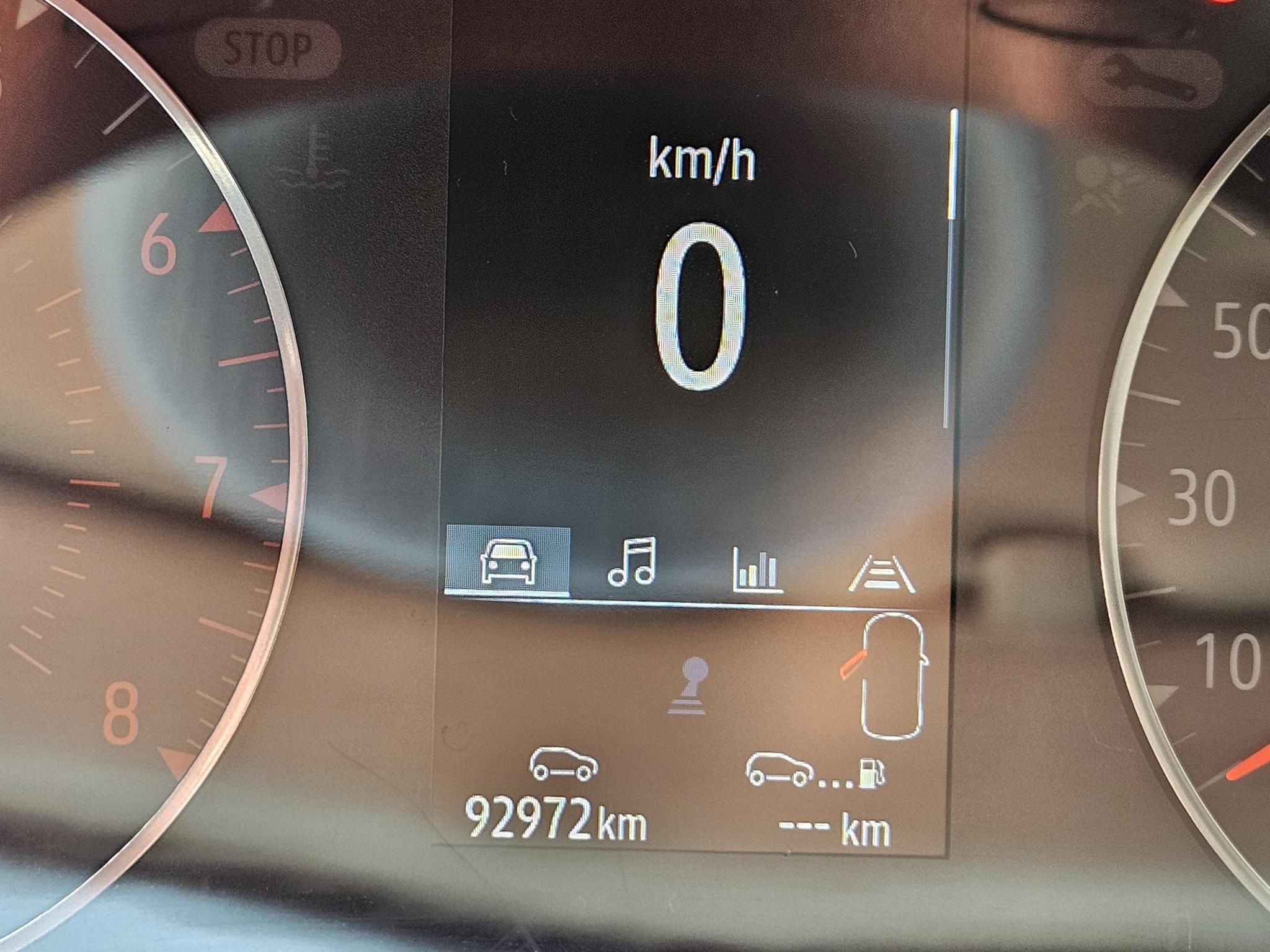 Renault Captur Zen 1.0 TCe 67 kW manuál rok 2021, Maďarsko — foto 4 z 18