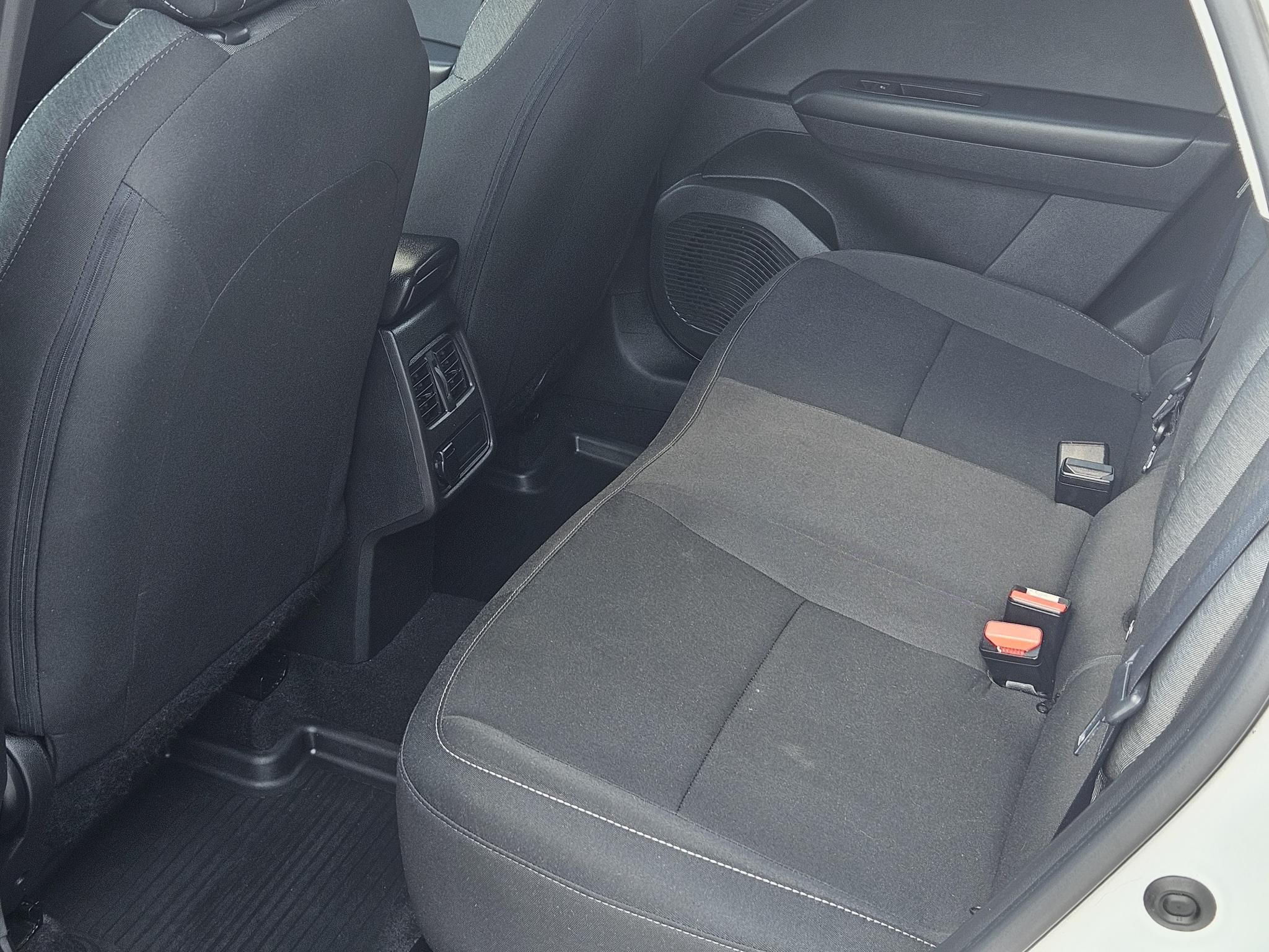Renault Captur Zen 1.0 TCe 67 kW manuál rok 2021, Maďarsko — foto 9 z 18