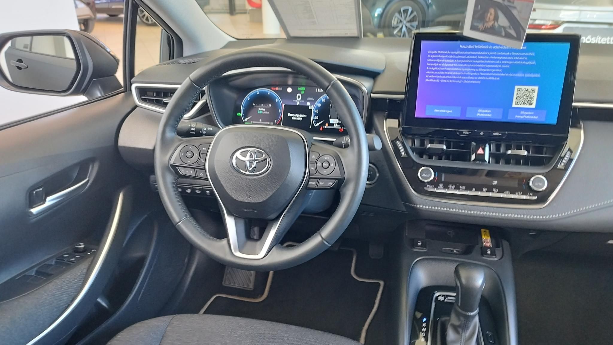 Toyota Corolla 1.8 CVT 72 kW rok 2025, 28 259 km, Maďarsko — foto 5 z 17