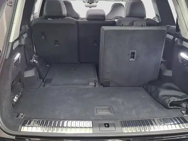 Audi q7 7.9, 100 km, Německo — foto 14 z 18