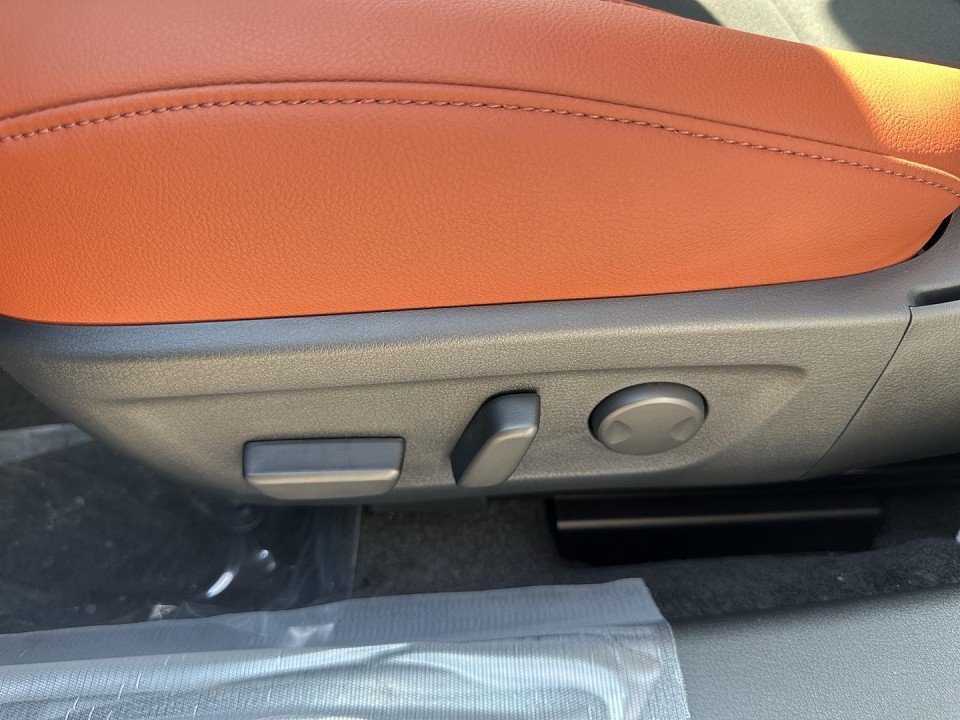 Mazda 3 2,5 rok 2026, 100 km, Německo — foto 9 z 15