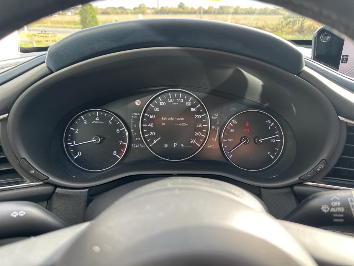 Mazda CX-30 2,0, Německo — foto 11 z 15