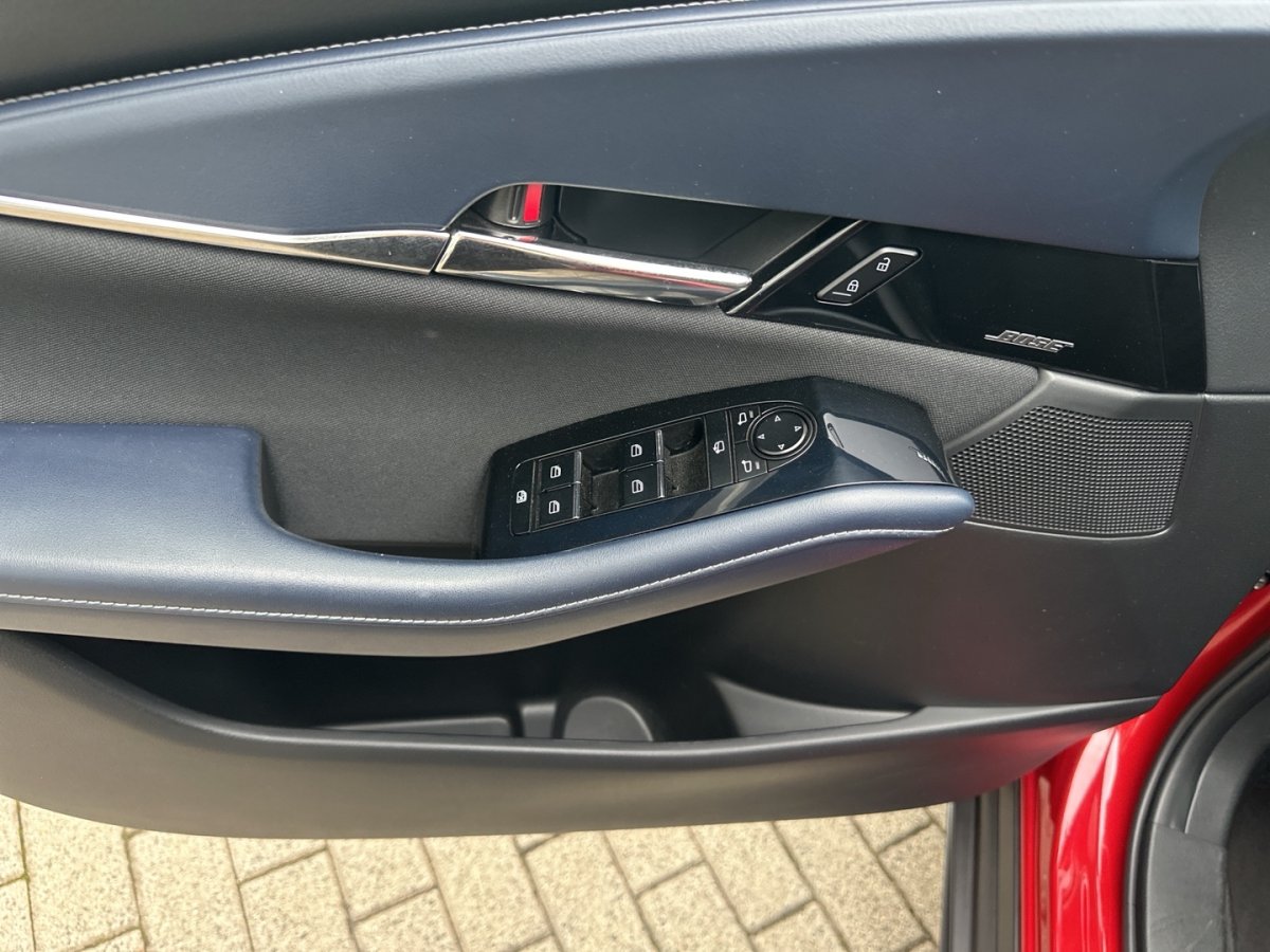 Mazda CX-30 2,0, Německo — foto 8 z 15