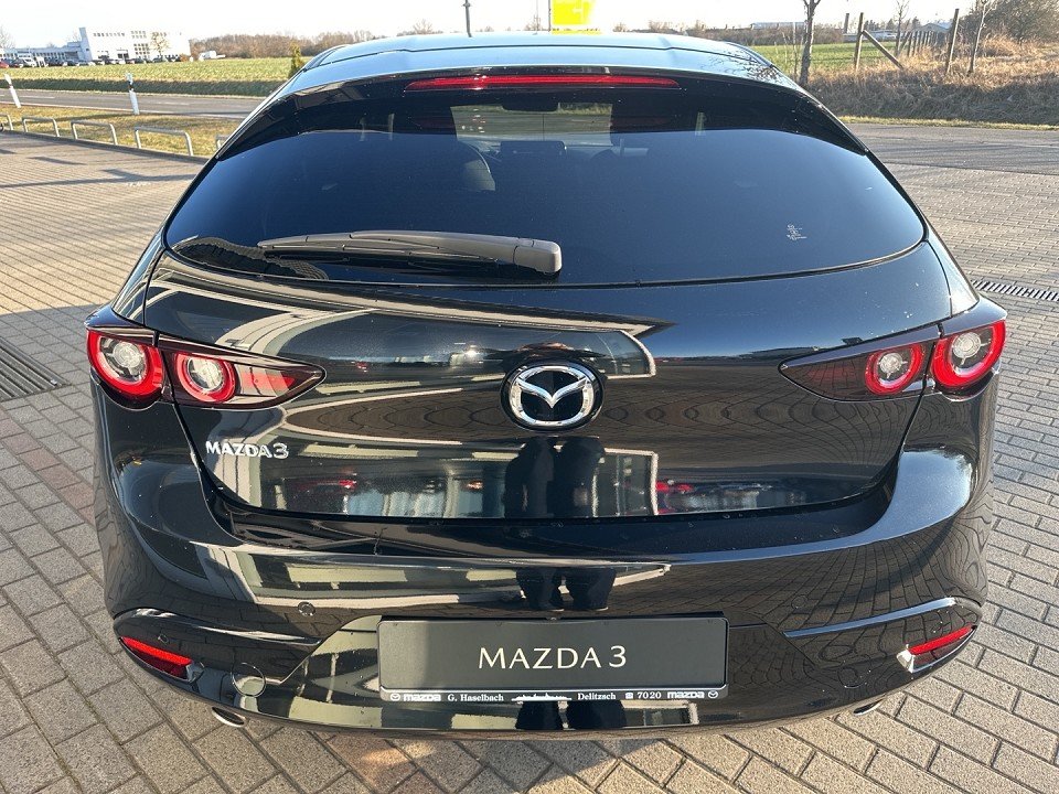Mazda 3 2.5 rok 2025, 100 km, Německo — foto 5 z 15