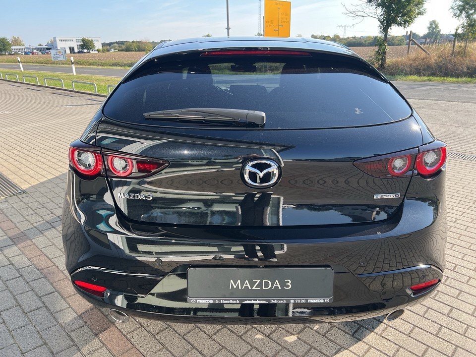 Mazda 3 2,5 rok 2026, 100 km, Německo — foto 5 z 15