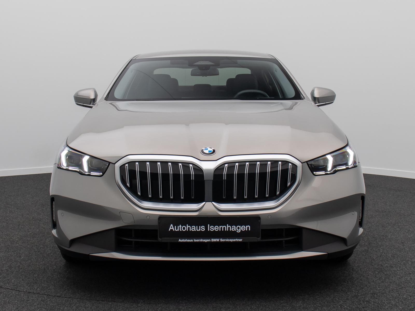 BMW 145 kW automat rok 2024, 46 305 km, Německo — foto 3 z 41